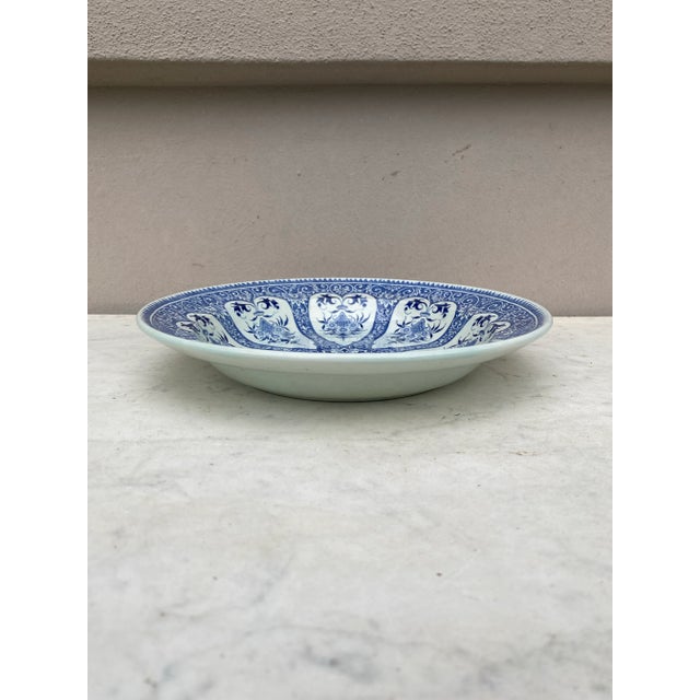 De Sarreguemines 19th Century French Blue & White Faience Soup Plate Sarreguemines For Sale - Image 4 of 5