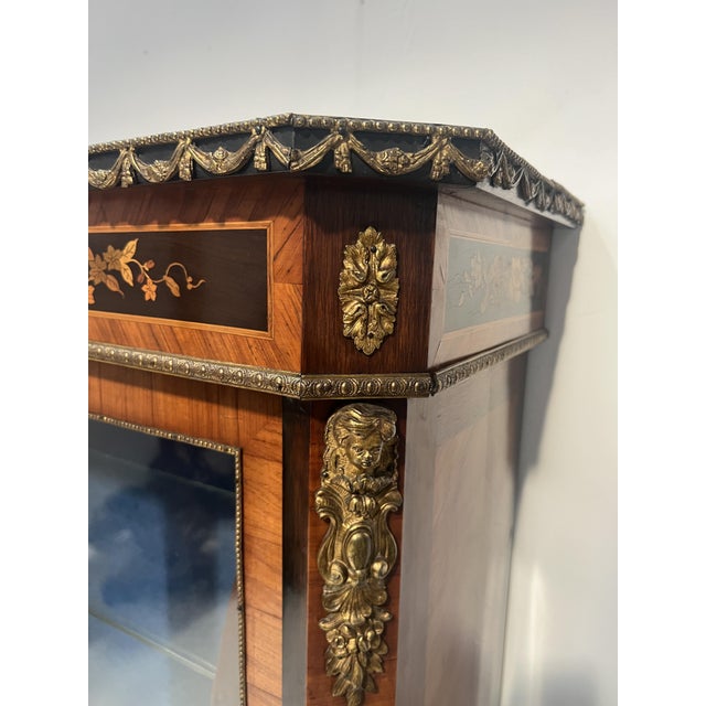 19th Century Napoleon III Display Cabinet in Veneer and Marquetry For Sale - Image 12 of 18