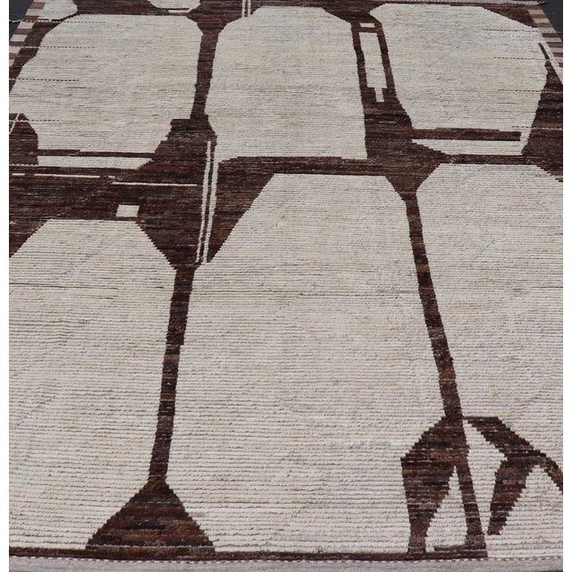 2020s Modern Wool Hand Knotted in Brown and White by Keivan Woven Arts 8'8 X 12'3 For Sale - Image 5 of 10