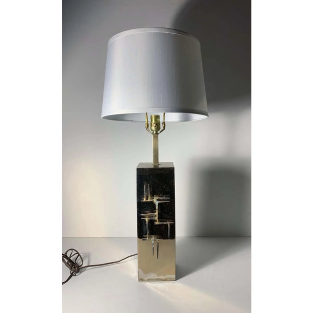 Silas Seandel Brutalist Brass Table Lamp with Abstract Nail Applique Relief by Laurel For Sale - Image 4 of 12