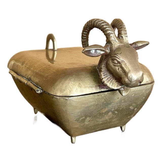 Early 20th-Century Anglo-Indian Brass Ram Form Betel Box For Sale