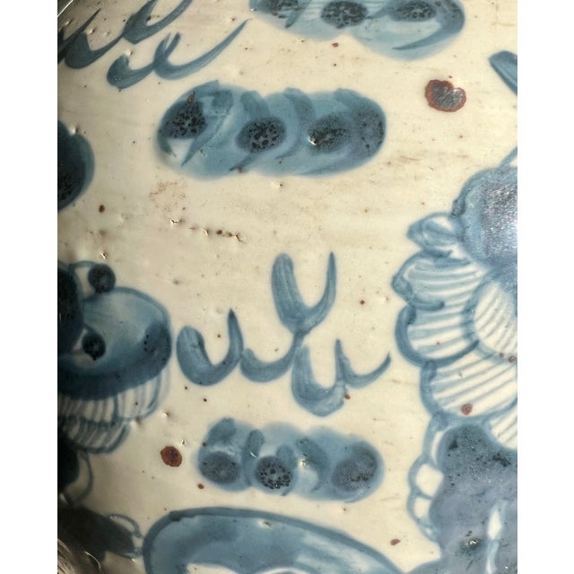 19th Century Qing Chinese Blue and White Antique Storage/Ginger Jars With Foo Lions - A Pair For Sale - Image 14 of 14