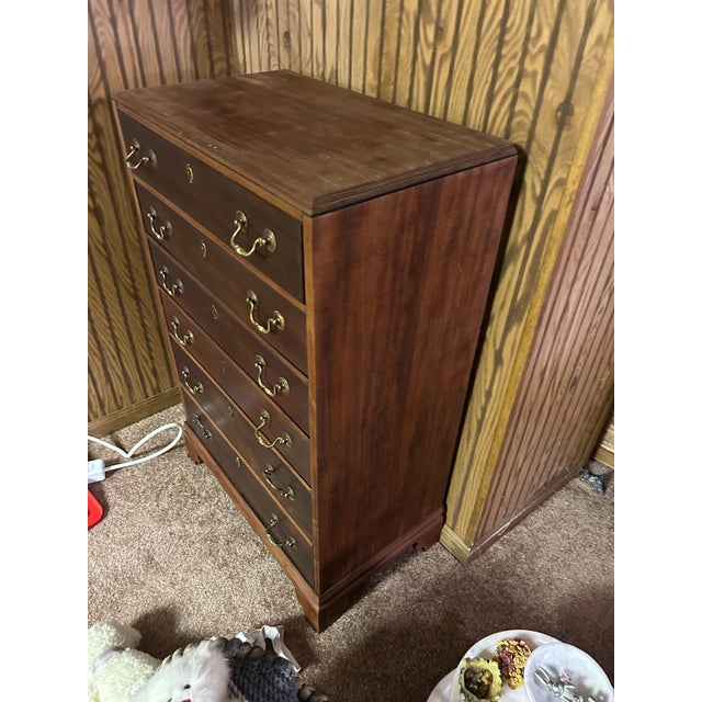 1980’s Two Tone Solid Wood Mahogany Chest of Drawers For Sale In Milwaukee - Image 6 of 9