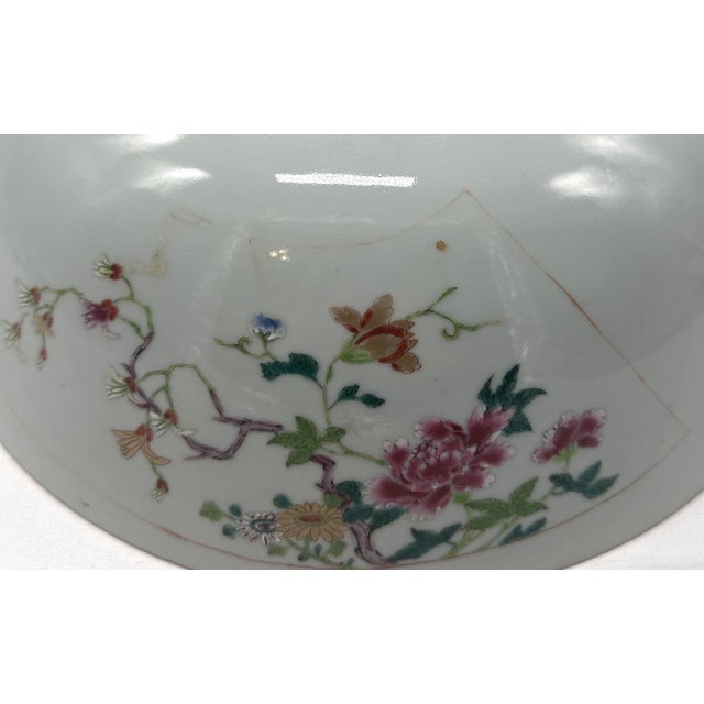 18th C. Qianlong Chinese Export Famille Rose Gilt 12 Inch Punch Bowl, Antique Qing Dynasty Chinoiserie Porcelain Centerpiece, Mandarin Palette For Sale - Image 10 of 18