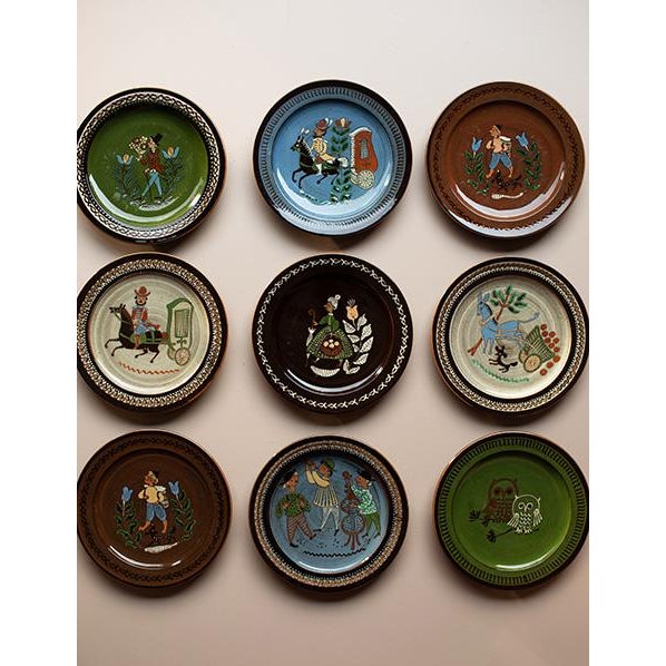 Mid-Century Swiss Folk Art Studio Pottery Wall Plates by Mw Thun - Set of 9 For Sale - Image 16 of 16