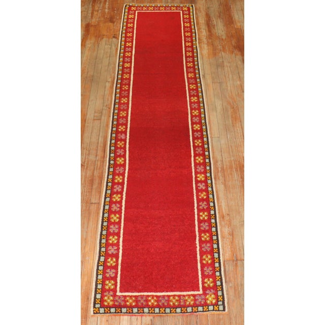 mid 20th Century Turkish Tulu Runner Details rug no. 29335 size 2' 5" x 10' 11" (74 x 333 cm)