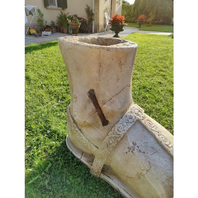 Amazing and Rare Master Piece Foot of Mercury in Greek Thassos marble, 18th century Magnificent, large-scale work. 120 x...