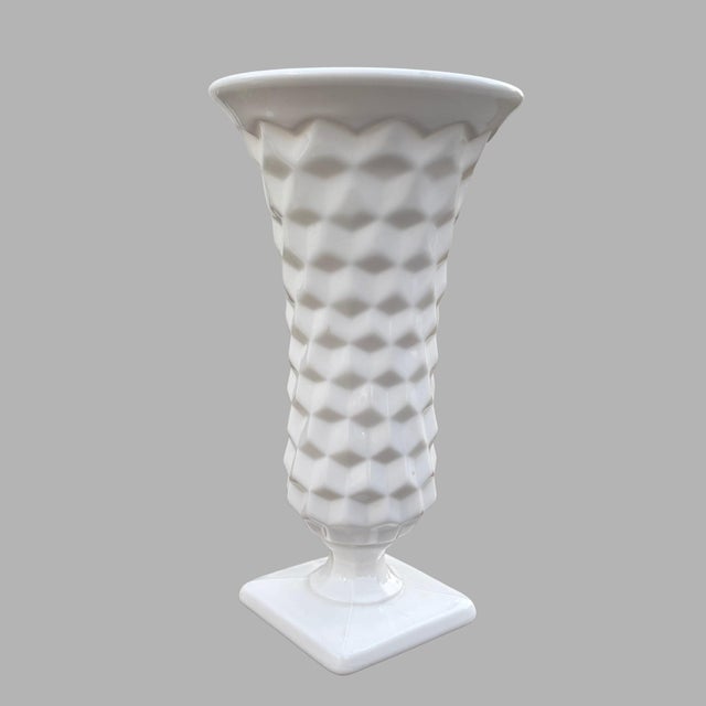 1970s Vintage Fostoria American Milk Glass Vase For Sale - Image 5 of 5