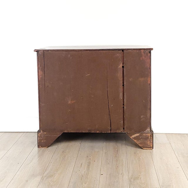 Wood 19th Century English Chest of Drawers For Sale - Image 7 of 11