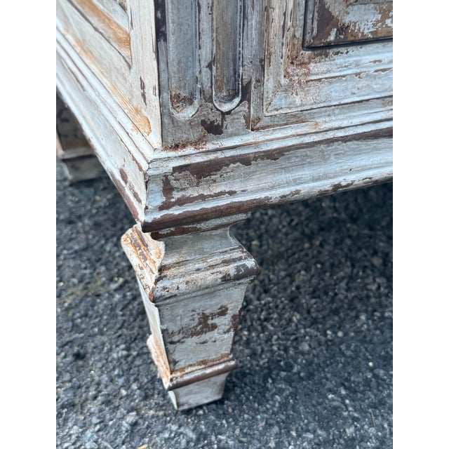 Mid 20th Century Hand Painted Gustavian Inspired Neoclassical Nightstands For Sale - Image 11 of 12
