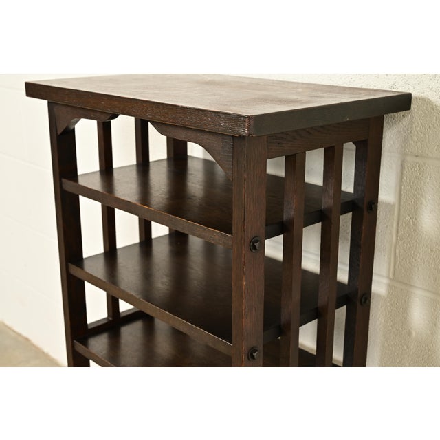 Early 20th Century Stickley Brothers Style Antique Mission Oak Arts & Crafts Bookstand or Magazine Rack, Circa 1910 For Sale - Image 5 of 11