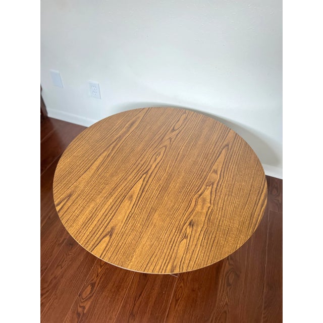 Mid-Century Modern A 1950s Mid Century Original Pedestal Tulip Coffee Table With a Walnut Top by Eero Saarinen for Knoll Associates For Sale - Image 3 of 13
