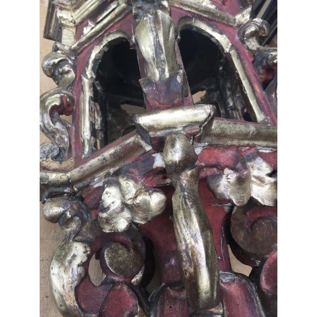 Red Large Six Sided Venetian Carved Gilded Baroque Hall Lantern, 17th Century For Sale - Image 8 of 13