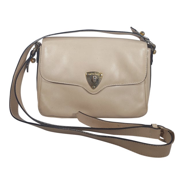 1980s Bottega Veneta Cream Crossbody Bag With Adjustable Strap For Sale