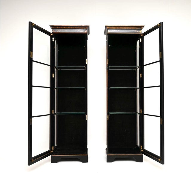 Antique Edwardian Lacquered Chinoiserie Display Cabinets, 1900, Set of 2 For Sale - Image 3 of 11