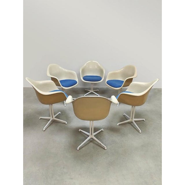 Vintage Fiberglass La Fonda Dining Chairs by Charles & Ray Eames for Herman Miller, 1960s, Set of 7 For Sale - Image 3 of 10