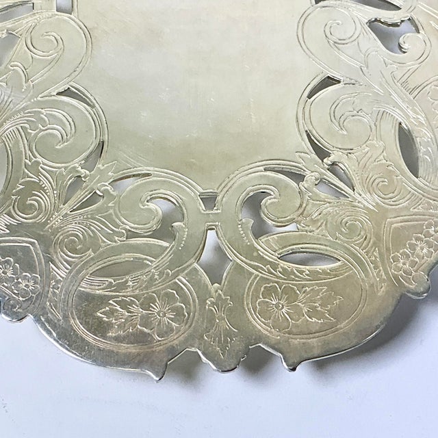 Metal Mid 20th Century Neoclassical Hollywood Regency Traditional Wallace Silverplate Trivet. For Sale - Image 7 of 9