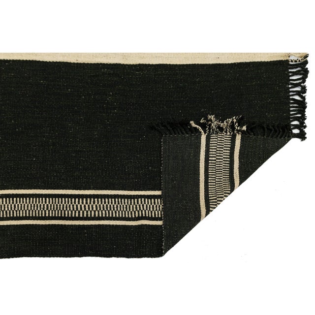 Minimalist Two-Tone Contemporary Kilim Style Wool Rug 9x13 For Sale - Image 4 of 11