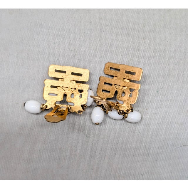 White Vintage 1960s Signed Napier Asian Inspired White Drops Clip Earrings For Sale - Image 8 of 9