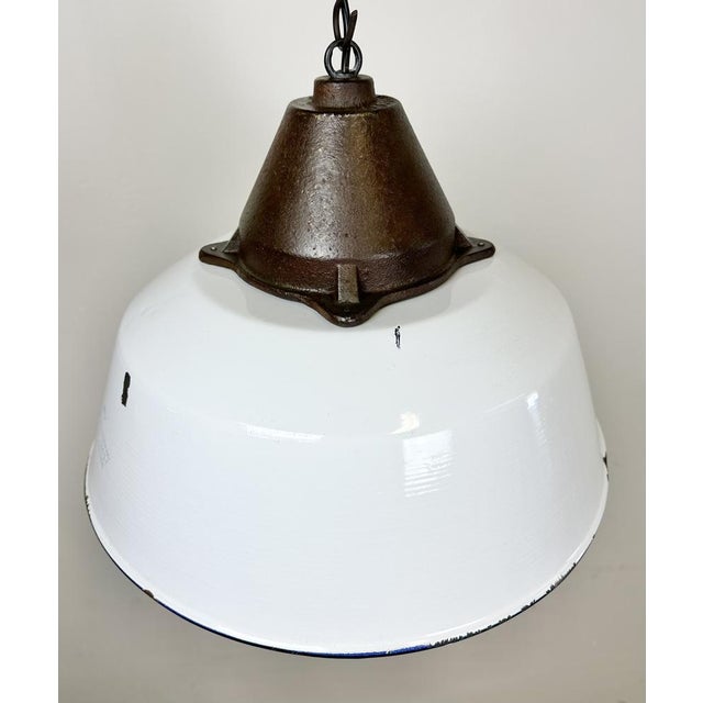 Industrial White Enamel and Cast Iron Pendant Light, 1960s For Sale - Image 6 of 17
