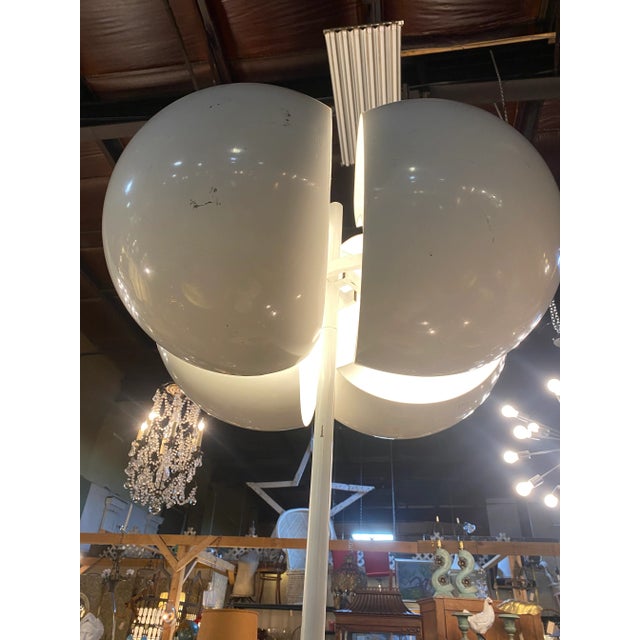 White 1970’s Juno Floor Lamp by Vico Magistretti Giunone for Artemide For Sale - Image 8 of 8