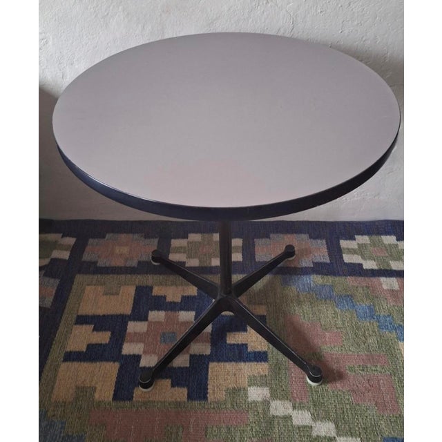 Mid-Century Modern Contract Base Circular Side Table by Eames for Herman Miller, 1960s For Sale - Image 3 of 10