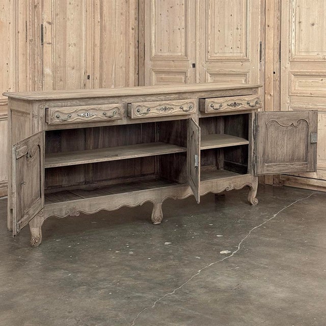 18th Century Country French Louis XV Buffet in Stripped Oak For Sale - Image 13 of 18
