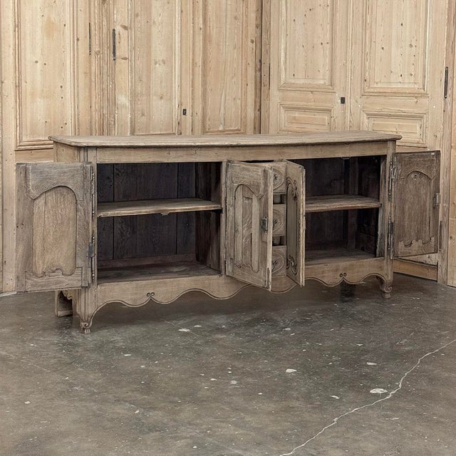 18th Century Country French Buffet ~ Enfilade in Stripped Oak For Sale - Image 13 of 18