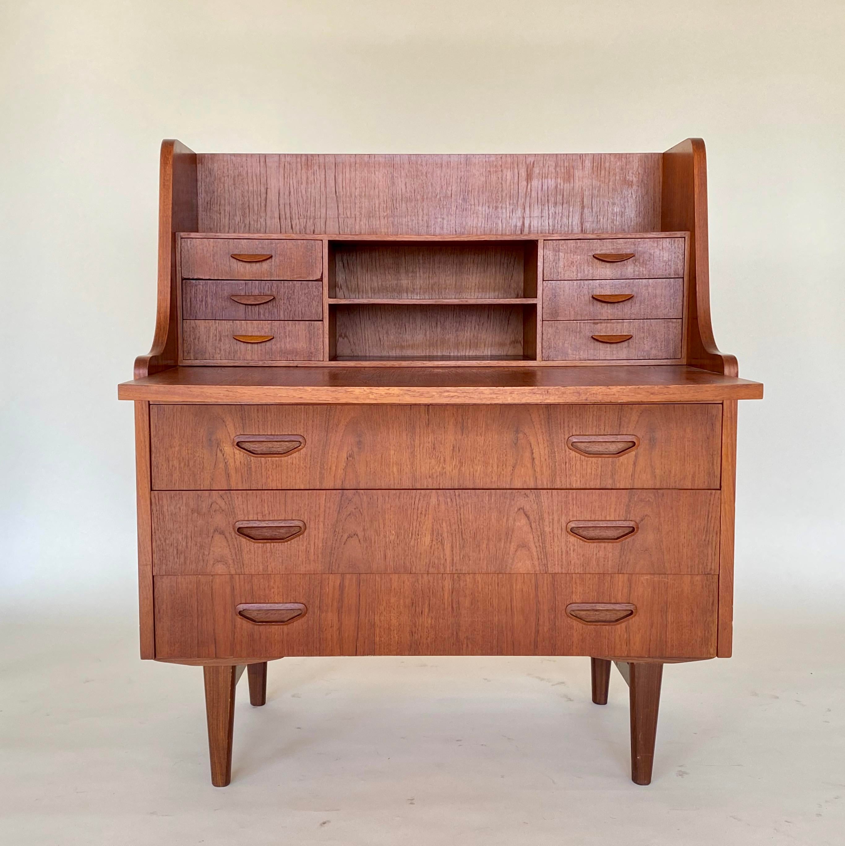 kids secretary desk