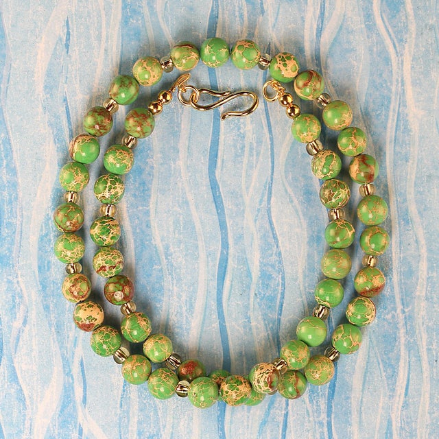 20-Inch Natural Green Imperial Stone Necklace For Sale - Image 9 of 10