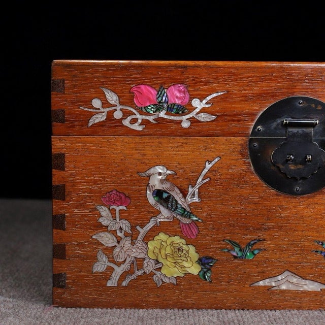 Huali Rosewood Box Inlaid With Mother-of-Pearl Bird & Floral Motif For Sale In Los Angeles - Image 6 of 9