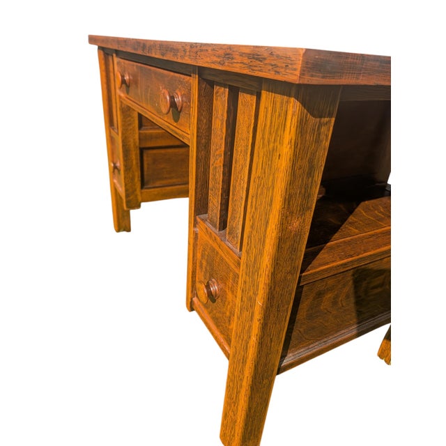 Brown Antique Mission Style Quartersawn Oak Desk | Arts & Crafts Era Kneehole Library Writing Table For Sale - Image 8 of 17