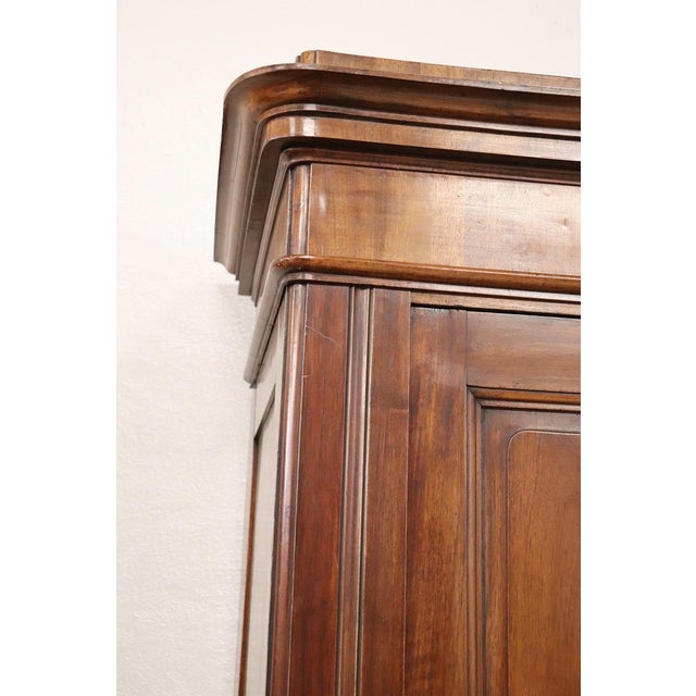 Large Antique 19th Century 4-Door Wardrobe in Walnut For Sale - Image 3 of 17