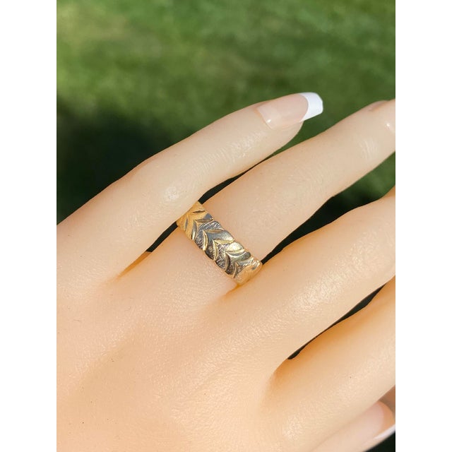 2000 - 2009 The Rokeby: Ladies 14K Yellow Gold Chevron Band For Sale - Image 5 of 5