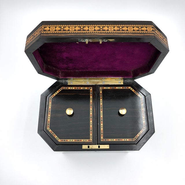 Hexagonal Tunbridgeware Tea Caddy by Thomas Barton, English, Circa 1865 For Sale - Image 9 of 15