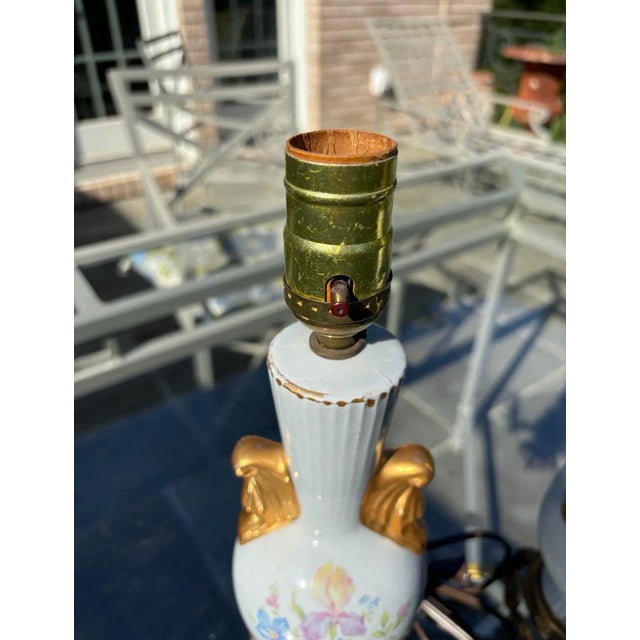 Mid 20th Century Vintage French-Style Porcelain Table Lamp With Floral Motif & Gilt Accents - Set of 2 For Sale - Image 5 of 7