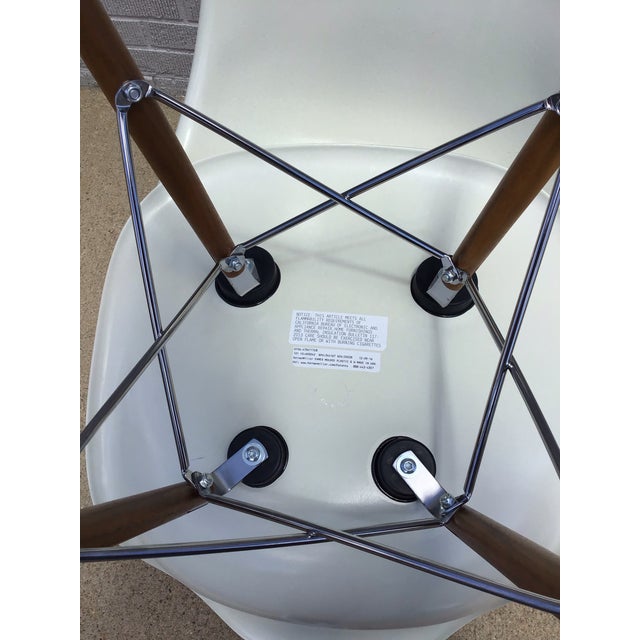 White Eames Whole Molded Plastic Dining Chairs For Sale - Image 8 of 10