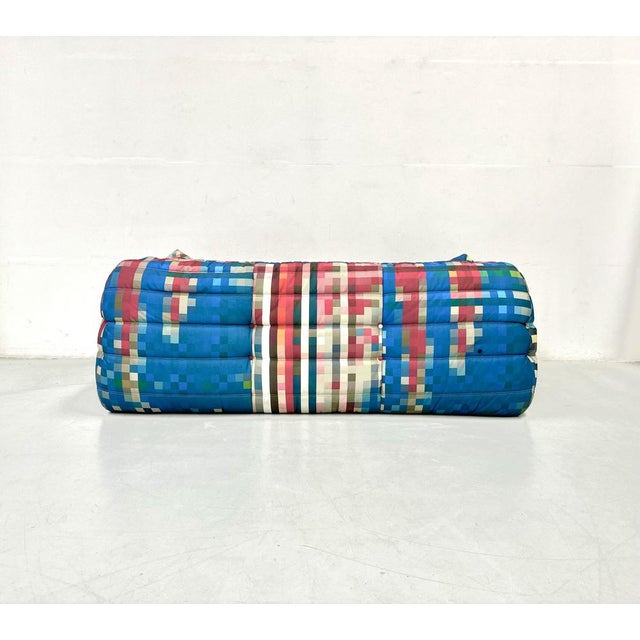 Limited Edition Togo Shanghai 3-Seater Sofa with Armrests by Cristian Zuzunga for Ligne Roset, 2012 For Sale - Image 10 of 15