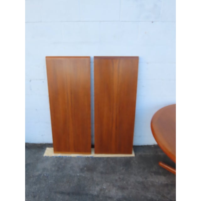 Edvard Valentinsen Danish Modern Dining Table Six Svegard Chairs 2 Leaves 6311 For Sale - Image 17 of 18