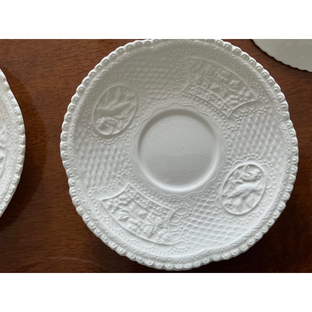 1970s Tea Cups and Saucers From the Aviary Collection by Royal Cauldon - 16 pcs For Sale - Image 10 of 11