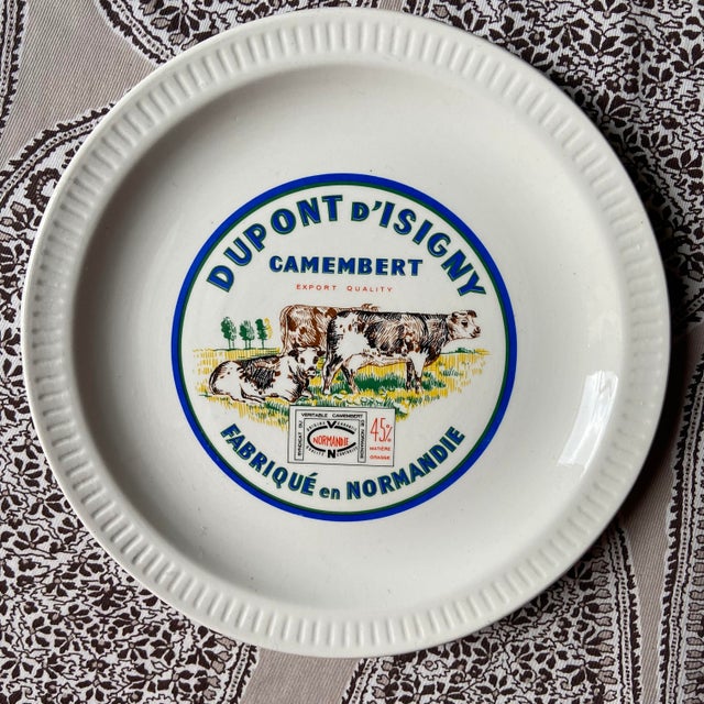 These Saint Amand cheese plates will be perfect to impress your guests after dinner. Showcasing the most famous French...