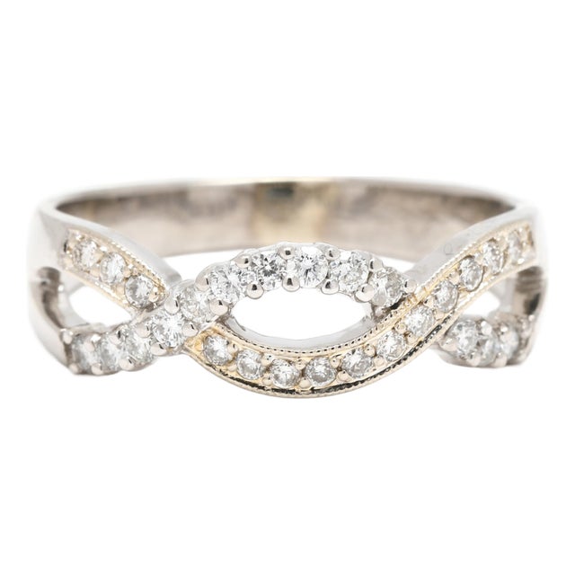 0.35ctw Infinity Band Ring, 14k White Gold, Ring Size 7.5 For Sale