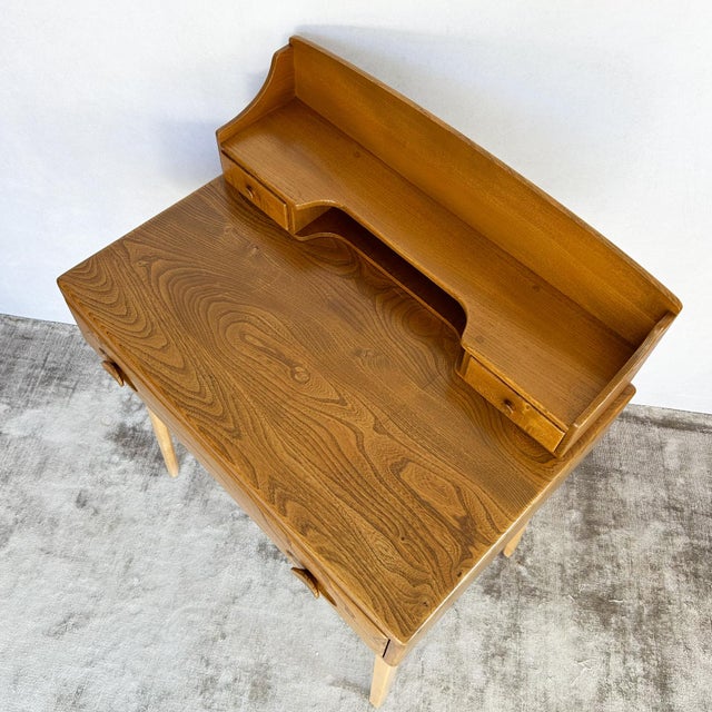 Model 439 Windsor Writing Desk by Lucian Ercolani for Ercol, 1950s For Sale - Image 9 of 15
