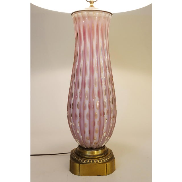 Murano 1960s Rare Xxlarge Massive Pink "Costolato" Barovier Toso Murano Italy Bubble Blown Art Glass Brass Table Lamp For Sale - Image 4 of 13