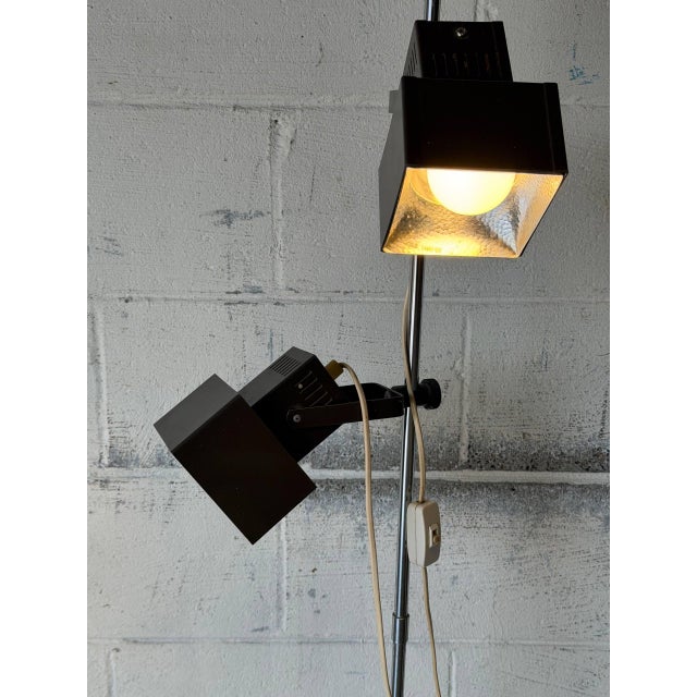 Mid-Century Modern 1950s Mid-Century Modern Metal Floor Lamp With Dual Square Shades For Sale - Image 3 of 10
