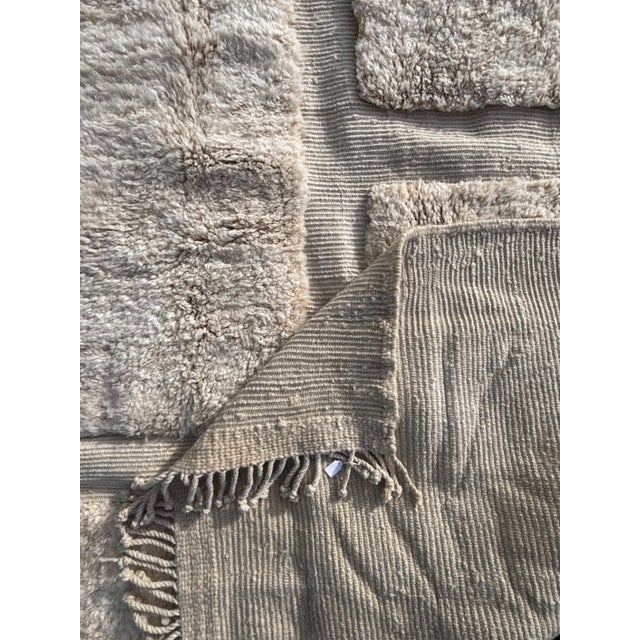 Moroccan Artist Moroccan Berber Mrirt Wool Rug For Sale - Image 4 of 8