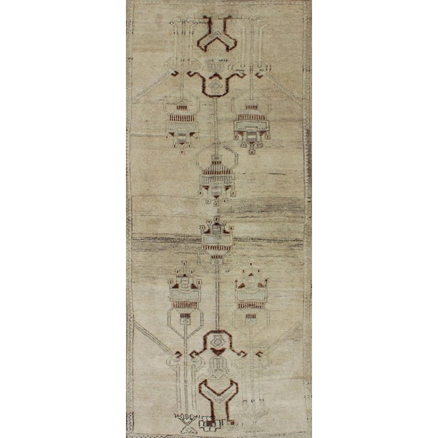 Tribal Keivan Woven Arts Vintage Taupe Oushak Rug With Tribal Design in Brown & Cream For Sale - Image 3 of 6