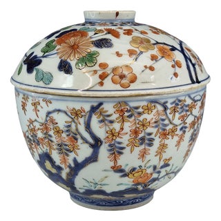 Early Edo Japanese Arita Imari Porcelain Bowl and Cover, 1720s For Sale