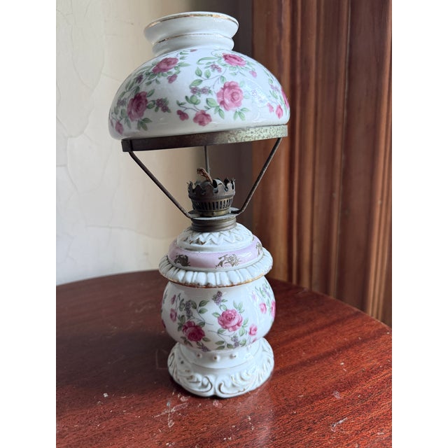 Vintage, 1960s Victorian Gone With the Wind Style Mini Oil Lamp For Sale In New York - Image 6 of 13