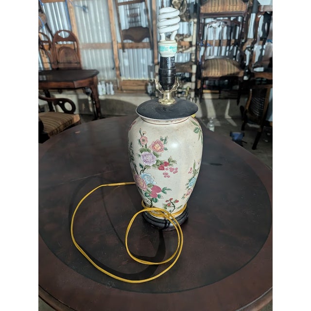 Ceramic Vintage Hand-Painted Floral Ceramic Vase Table Lamp For Sale - Image 7 of 7